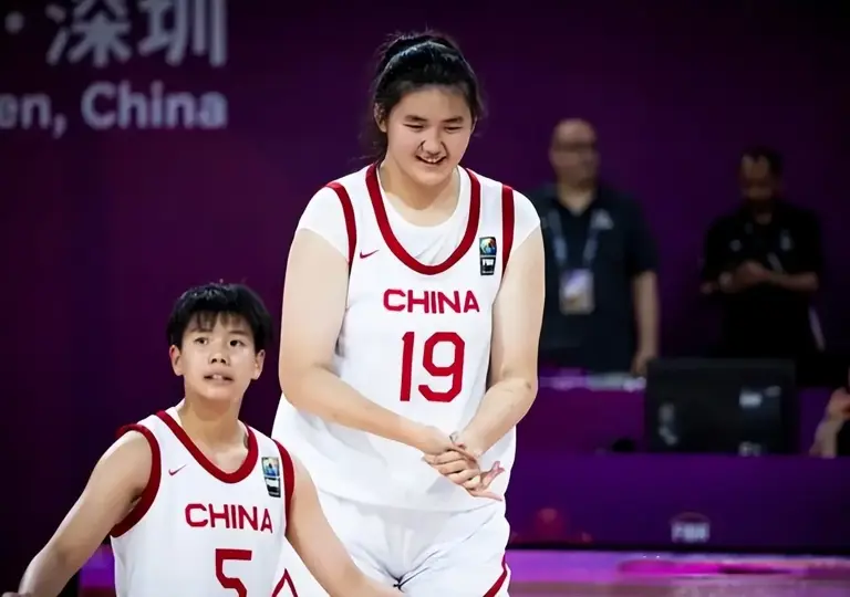 28投28中创造神迹！2米23女姚明火力强劲，中国女篮新王牌出炉(5)